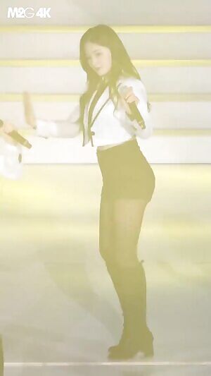 Momoland - Nancy, in resolution as thicc as her thighs!