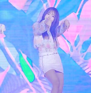 Weki Meki - Yoojung
