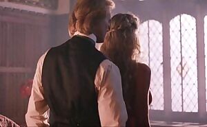 Liz Hurley hot naked plot in 