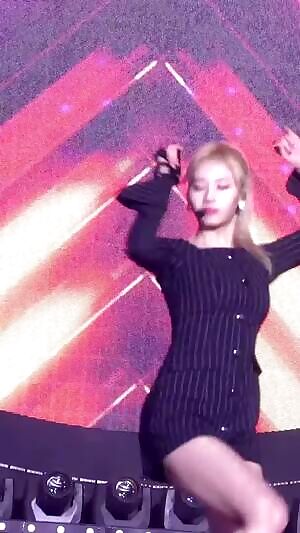 Twice - Sana, Momo & Tzuyu