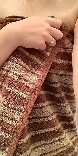 Just a naughty housewife here to show off