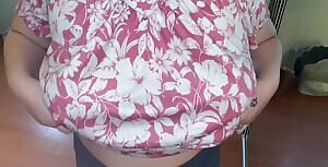 Fiancée showing her tits