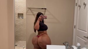 Ass Bubble Butt Jiggle Latina Mirror