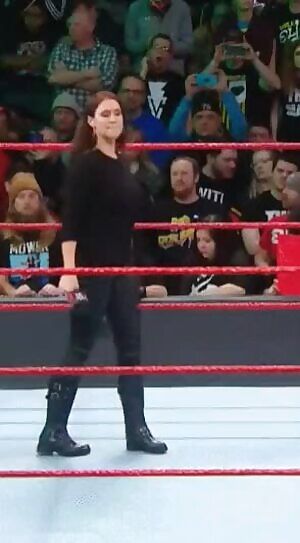 Stephanie's sexy leather pants and leather boots