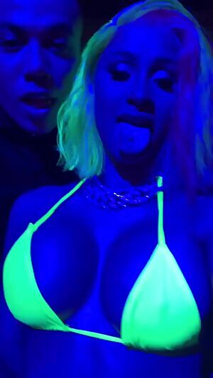 Imagine head from Cardi B