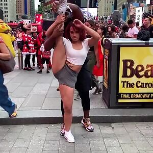 Damn, that split is amazing.