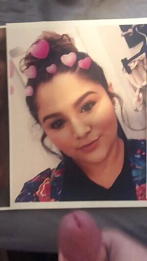 Nice Cumshot on MILF Latina!