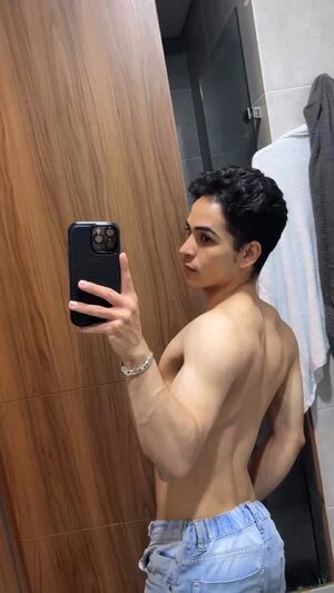 Gay Nipple Play Big Nipples Chaturbate