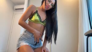 GirlsNextDoor Ass Face Farting Fart