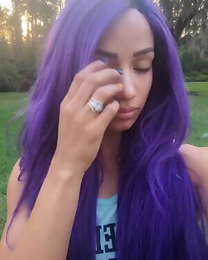 I want to fuck Sasha Banks face so bad