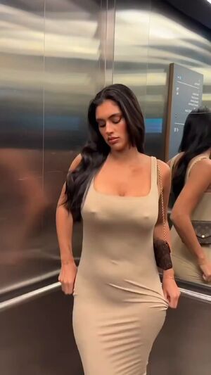 19honeysuckle 60fps Big Tits Boobs Erect Nipples