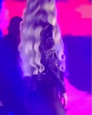 Best fake booty in the game rn