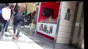 Looking LEGGINGS ASS