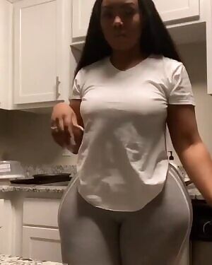 Thick 😩