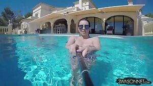 Ewa Sonnet underwater boobs