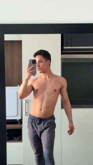 Gay Nipple Play Body Bodybuilder Happy Ending