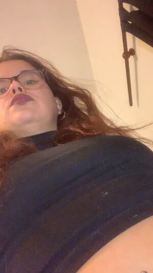 Betacuck Femdom Sexy Smoking