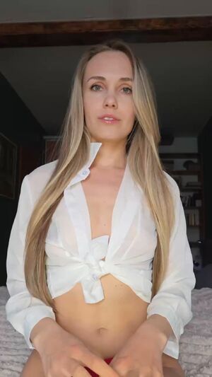 Fit Petite Amateur Boobs Homemade NSFW