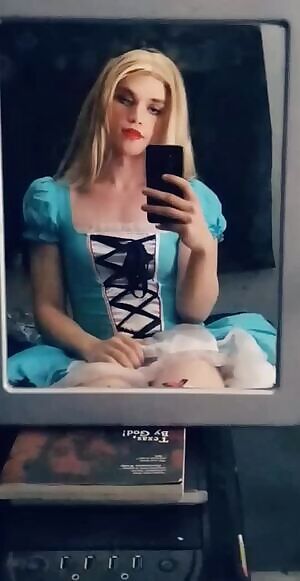 Who wants to go to Wonderland?