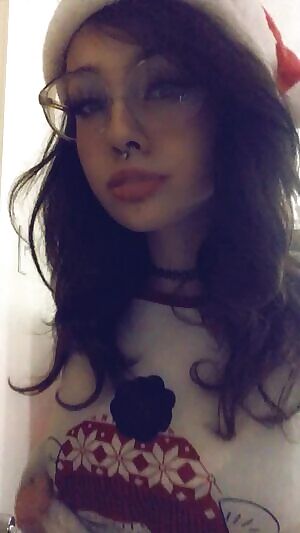 I’m dressing up as a nympho slut for the holidays ~ ✨