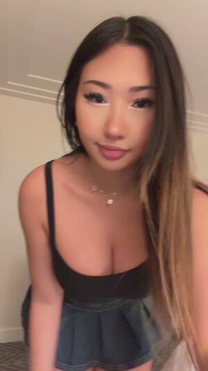 Vertical Bounce Big Ass Bouncing Skirt