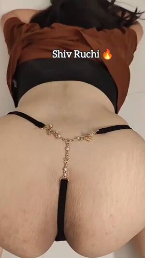 Submissive Couples Ass Spread Doggystyle Hotwife