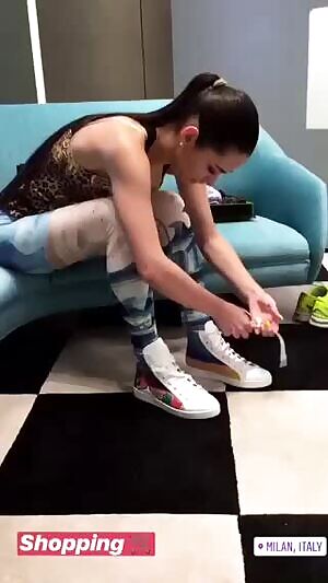 Jiggly Shoe Shopping