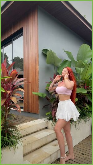 B-Movie Babes Cumshot NSFW Pornstar Solo