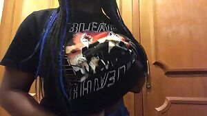 This shirt never stays on