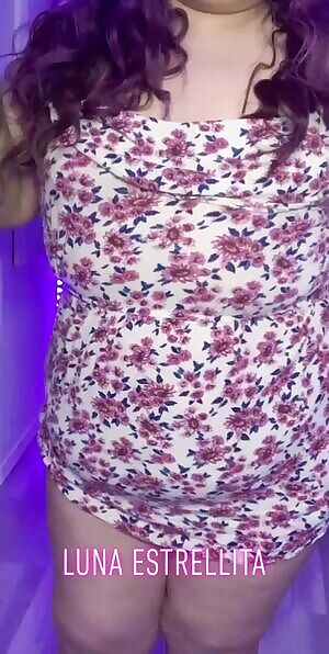 Belly jiggles 💜