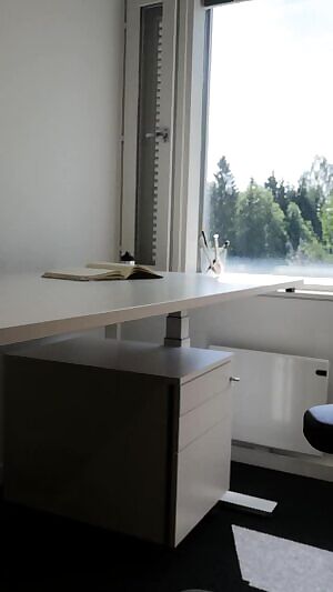 Dammit, this dress isn't ofice appropriate 😳