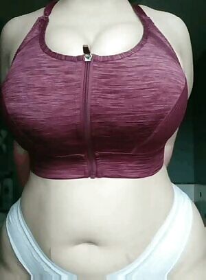 Reveal huge titties
