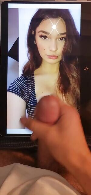 Love the cleavage
