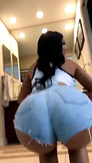 Shorts and booty