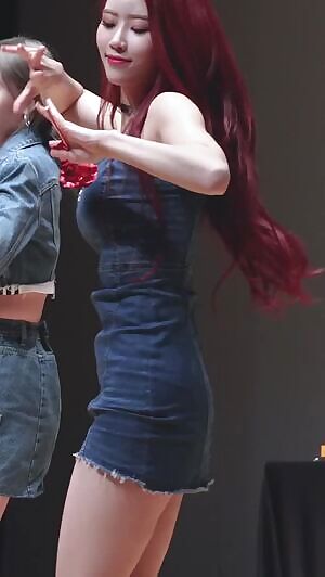 Lovelyz - Mijoo & Sujeong