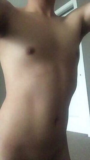 enjoying a naked sunday, asian bottom here - dm me :)