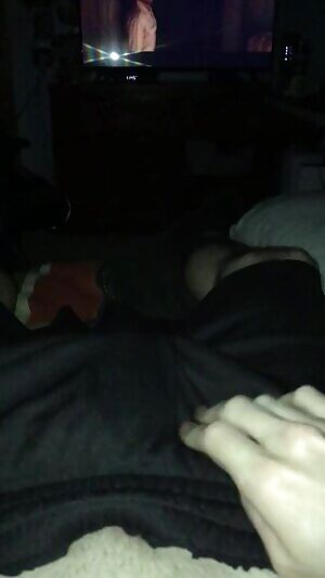 Wanna watch horror movies while we fuck? PMs and chats welcome