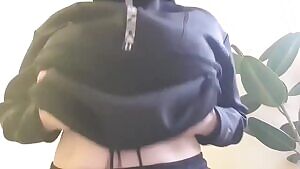 BustyKlara11 lets them drop