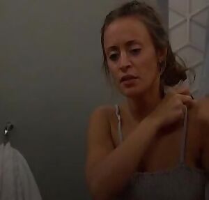 Kaitlyn Partial Nipslip