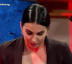 How would you make Billie do this face