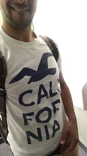 Having fun in London Gatwick Airport toilets :D