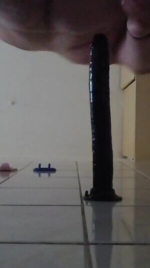 Bored during quarantine. Feel free to PM. Add me on snap: chubbynudesgay and kik: ChubbyNudes18