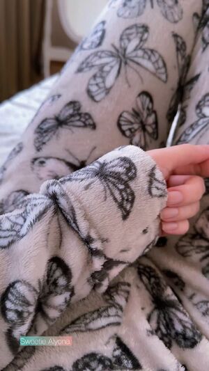 Camel Toes Fluffy Pajamas