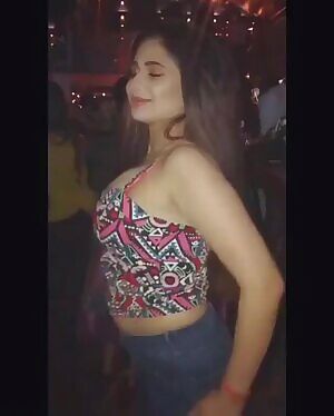 Hottie with a bouncing rack