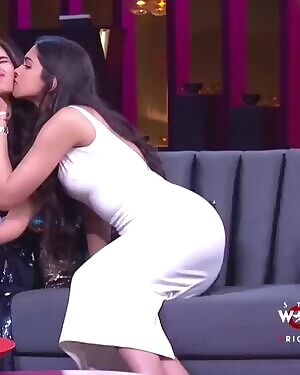 Deepika Padukone's tight figure makes my pant tight 💦