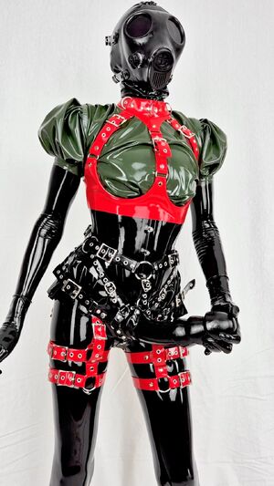 OnlyFans FEMDOM Domina Dominant Domination Dominatrix