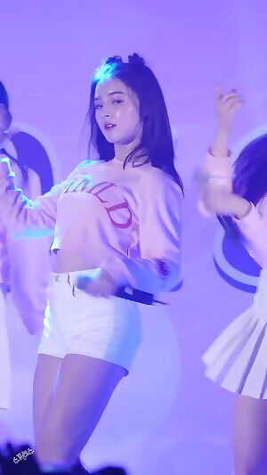 Momoland - Nancy