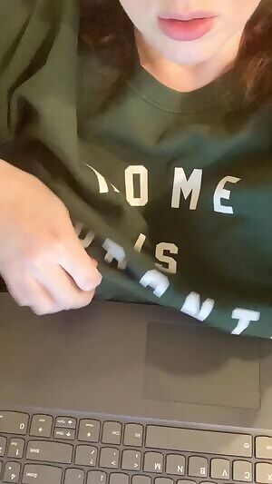 So hard staying ocused with these in the way 🙈