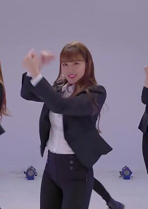 AHIN - That body!