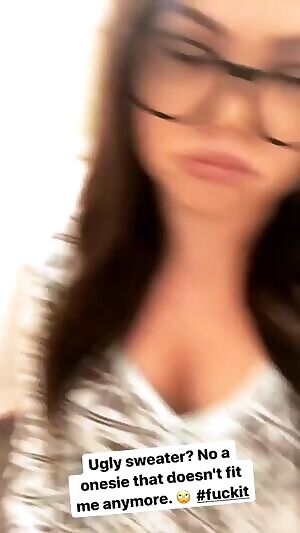 Beautiful Lauren needs cum every day.